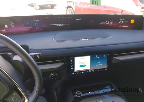 2025 Lincoln Navigator Reserve from USA, damaged, VIN 5LMJJ2LG5SEL00959